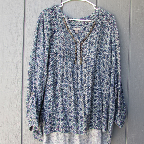 Roz & Ali Tops - Roz & Ali Blue Blouse! Nice!